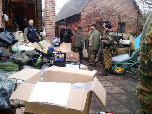 Парафіяни зі Львова самотужки доставили гуманітарку на передову.(ФОТО, ВІДЕО)
